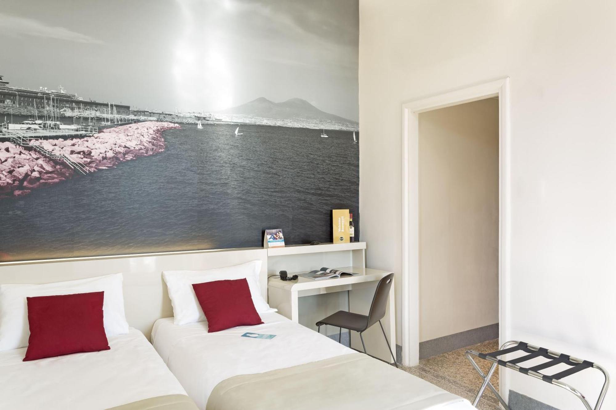 B&B Hotel Napoli 3* Nápoles